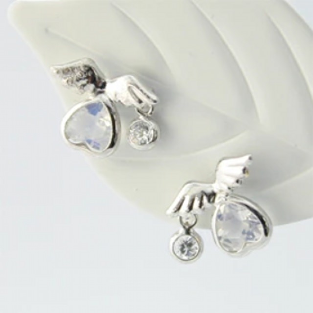 ムーンストーンのピアス